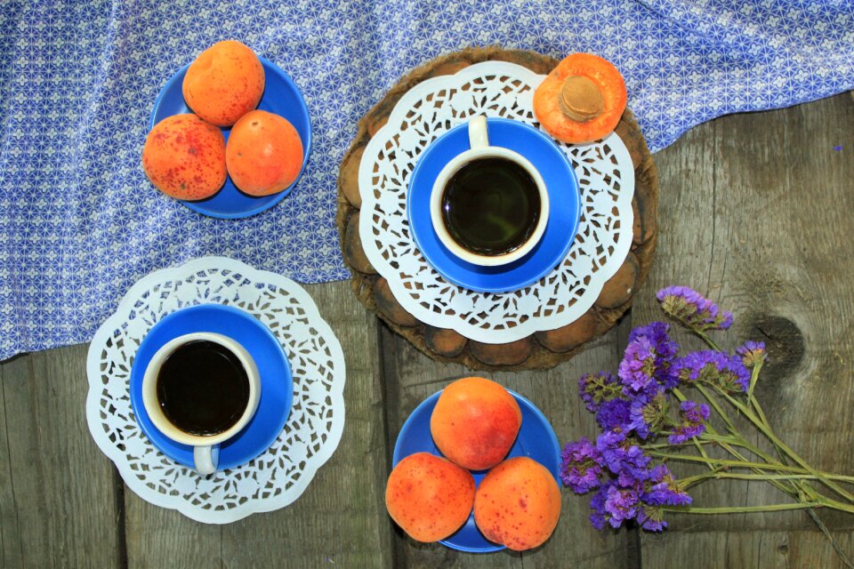Apricot flowers nutrition