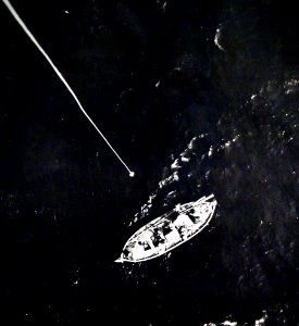 U.S. Navy blimp lowers supplies to torpedoed merchantman survivors awaiting rescue (24382665459)