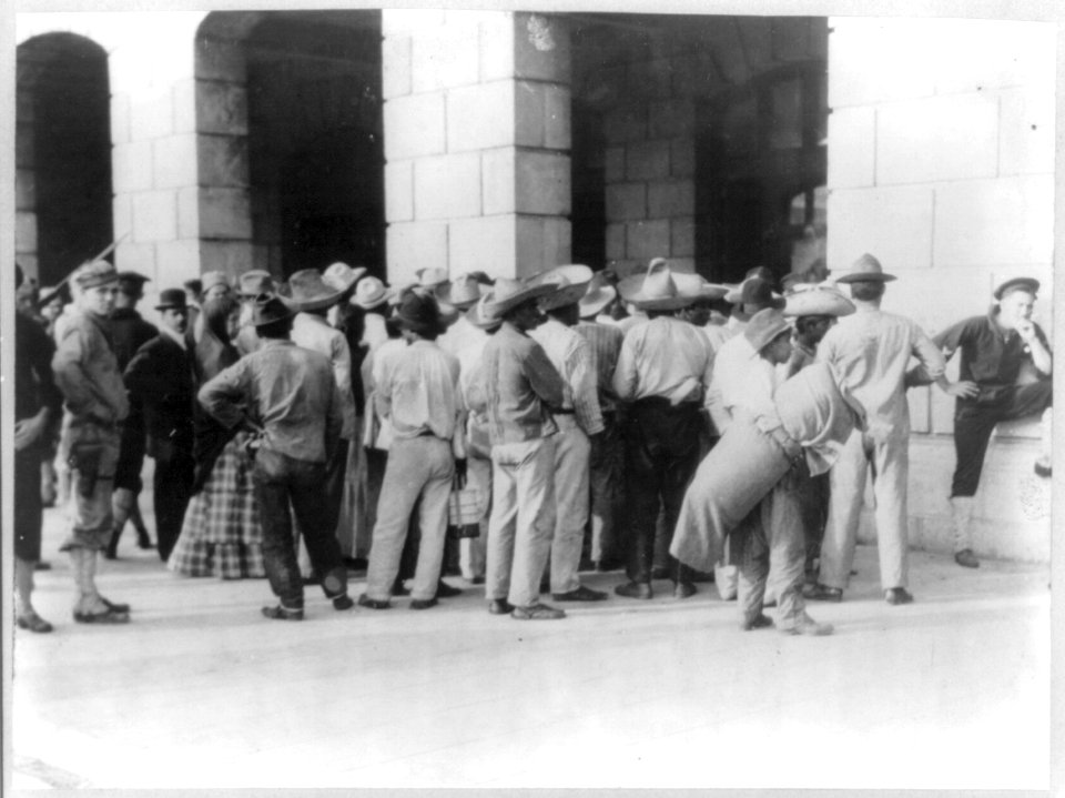 U.S. Navy in action at Vera Cruz, Mexico, 1914- crowd at building entrance LCCN2006685911