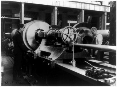 U.S. Navy gun shop, Wash., D.C. LCCN2002715633