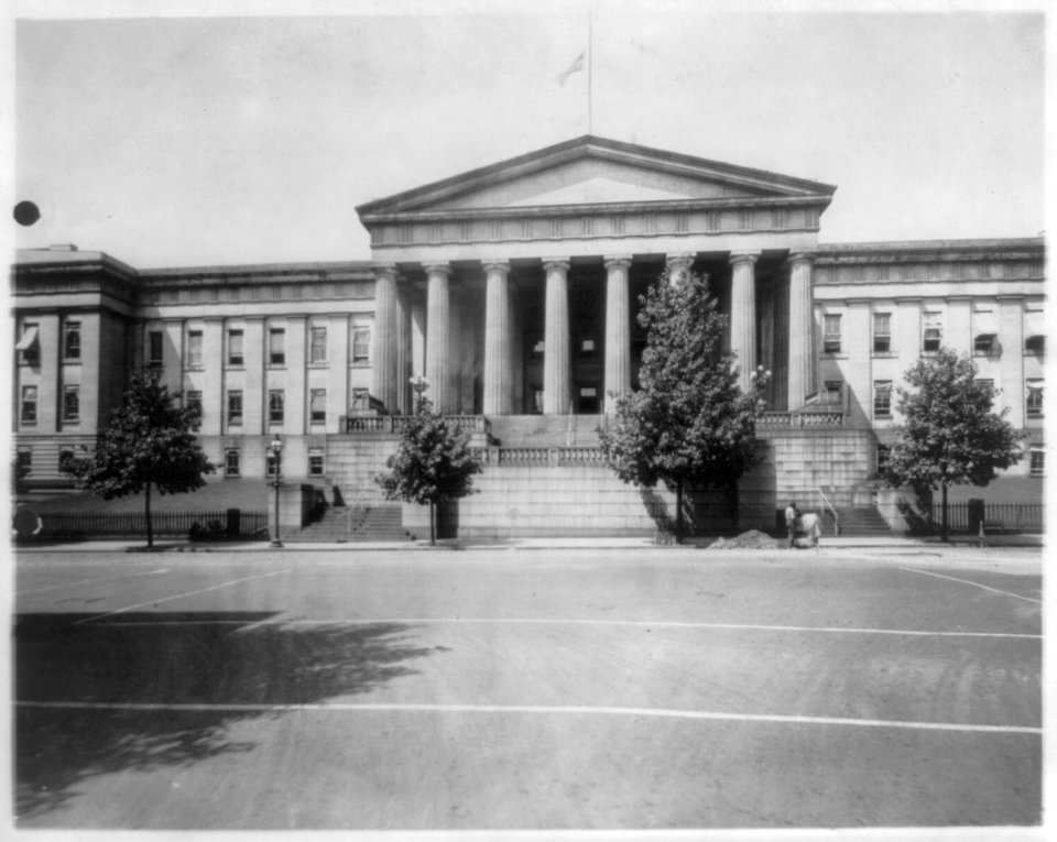 U.S. Patent Office building, Wash., D.C. LCCN2001706327