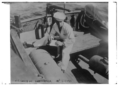 U.S. sailor at Vladivostock LCCN2014708365