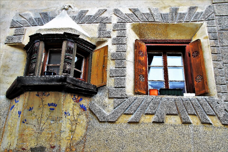 Old window facade photo