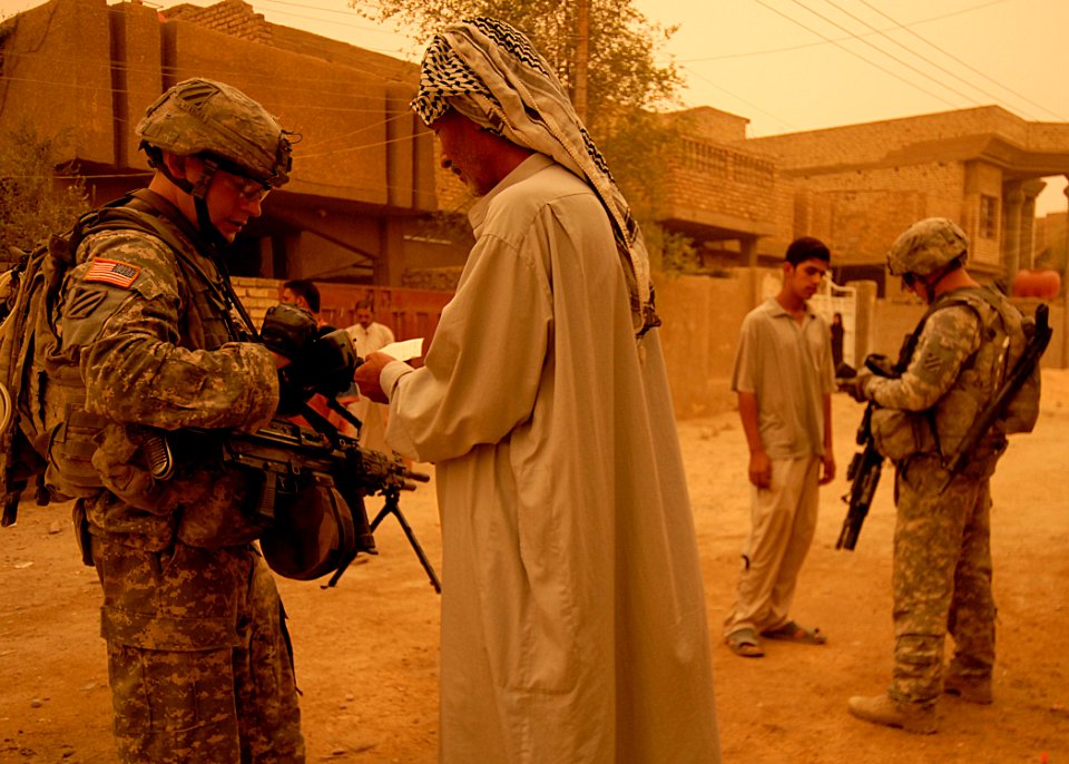 U.S. Soldiers pass out soccer balls DVIDS116282