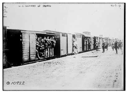 U.S. soldiers in France LCCN2014707165