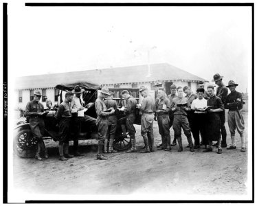 U.S. soldiers getting library books from truck, Kelly Field Library LCCN92510822