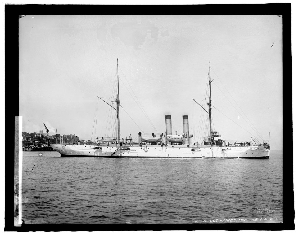 U.S.S. Des Moines, June 20, 04 LCCN2016852849
