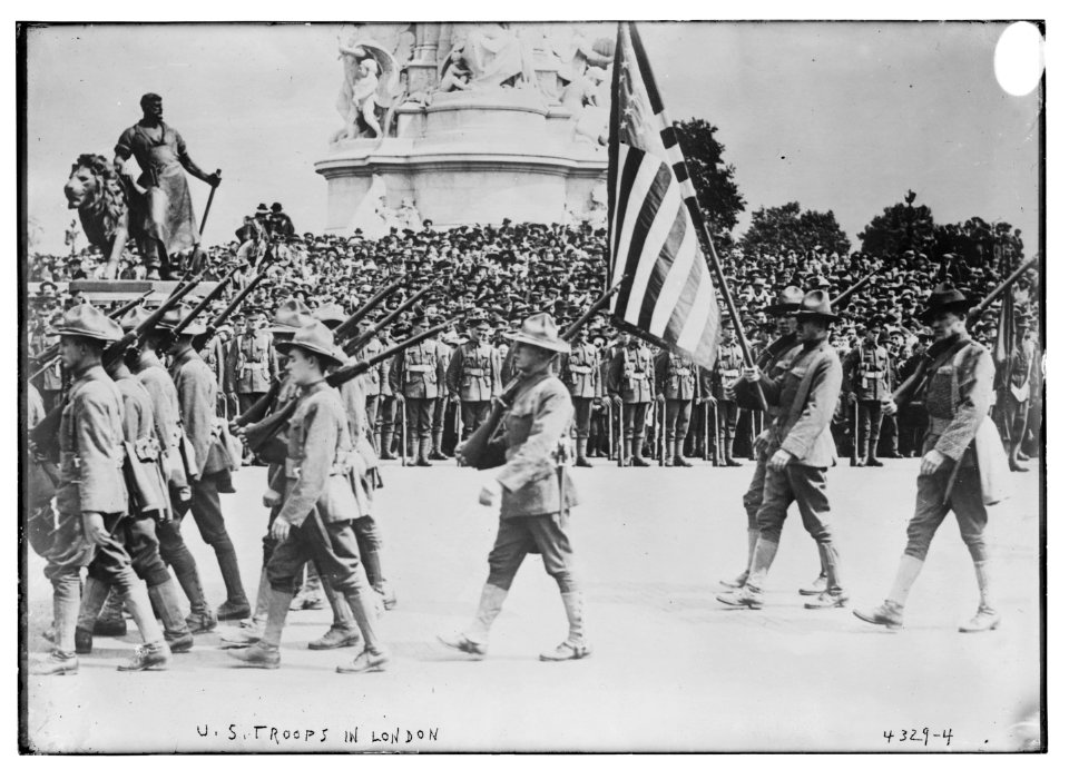 U.S. troops in London LCCN2014705446