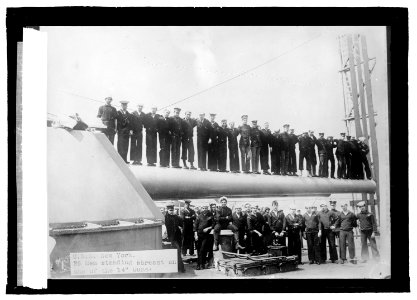 U.S.S. New York. 26 men standing in one of the (...) LCCN2016821647