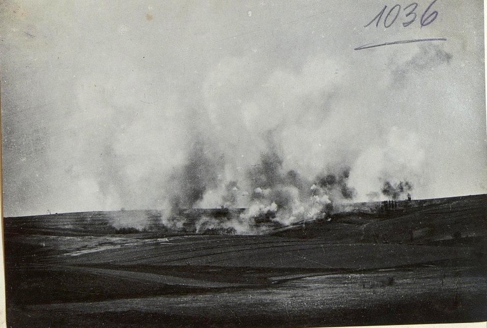 Uebungskurs Rohatyn. Vernichtungsfeuer zweier Haubitzenbatterien. (BildID 15728196)