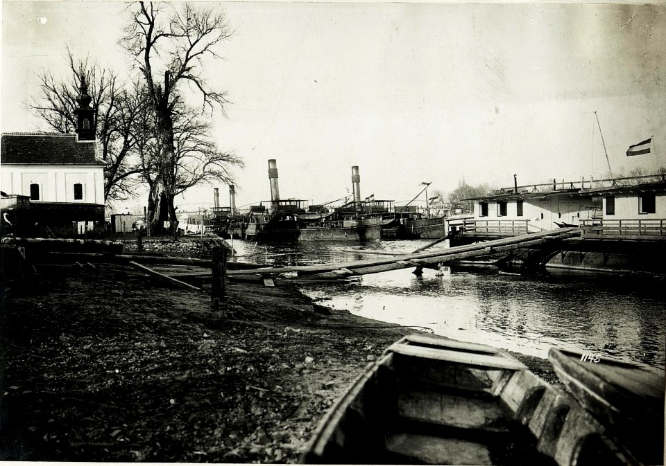 Ujvideker Hafen. (BildID 15587265)