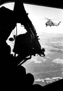 UH-34D door gun USMC Vietnam 1965
