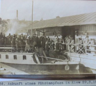 Ukraine, Kiew, Ankunft eines Fährdampfers, Foto 29.3.1918