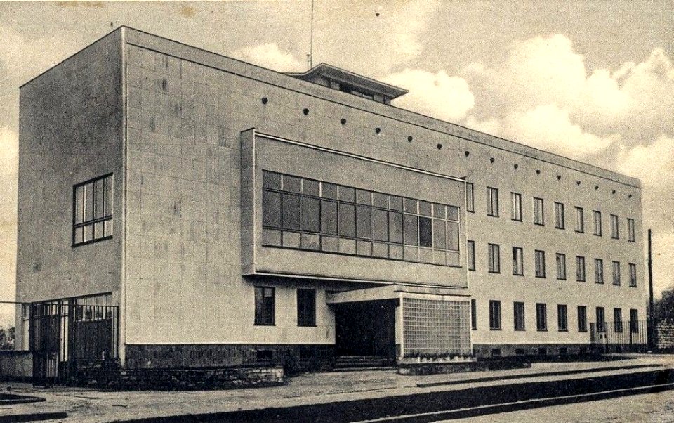 Ul. Rydza-Śmigłego 6 w Mławie 01