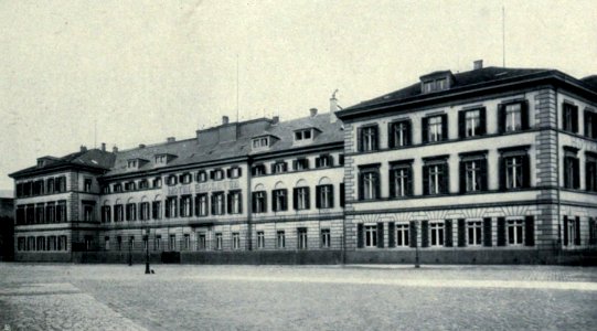 Um 1800 - Architektur - Bd1 - Mebes 0063 (cropped), Hotel Bellevue, Theaterplatz Dresden