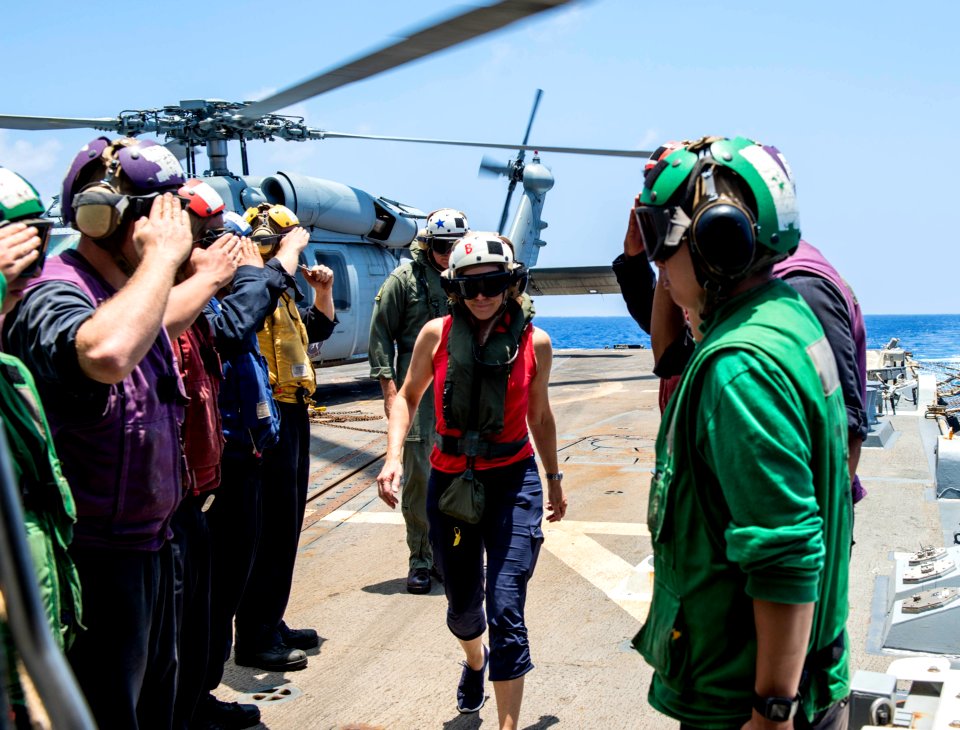 Under Secretary of the Navy Visits USS William P. Lawrence (DDG 110) 160719-N-OR184-014
