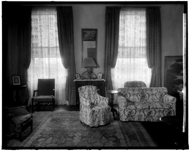 UNDERWOOD ESTATE, WOODLAND. PARLOR LCCN2016861852