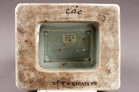 Undersidan av östasiatisk keramik - Hallwylska museet - 95795 photo