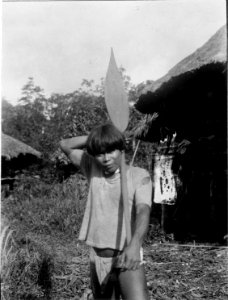 Ung indian med paddel. Rio Docordo. Colombia - SMVK - 004373