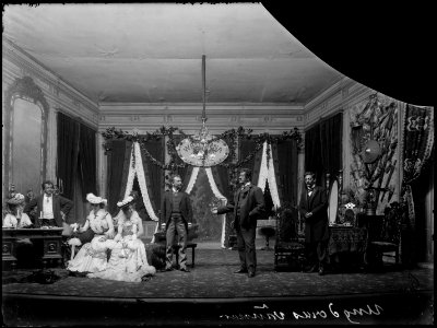 Ungdomsvänner, Dramatiska teatern 1902. Föreställningsbild - SMV - DrT057