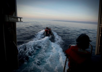 Underway recovery test 140220-N-WR307-115