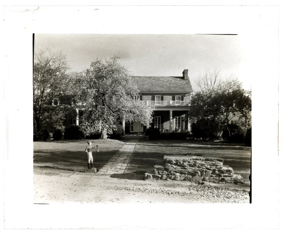 Unidentified brick house, possibly in Virginia. Entrance pathway LCCN2008680014