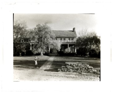 Unidentified brick house, possibly in Virginia. Entrance pathway LCCN2008680014