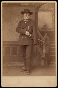 Unidentified Civil War veteran) - Crowell, cor. Main & Vine Sts., Mt. Vernon, Ohio ; Fred S. Crowell, photographer, and dealer in picture frames, etc. Mt. Vernon, Ohio LCCN2017659662