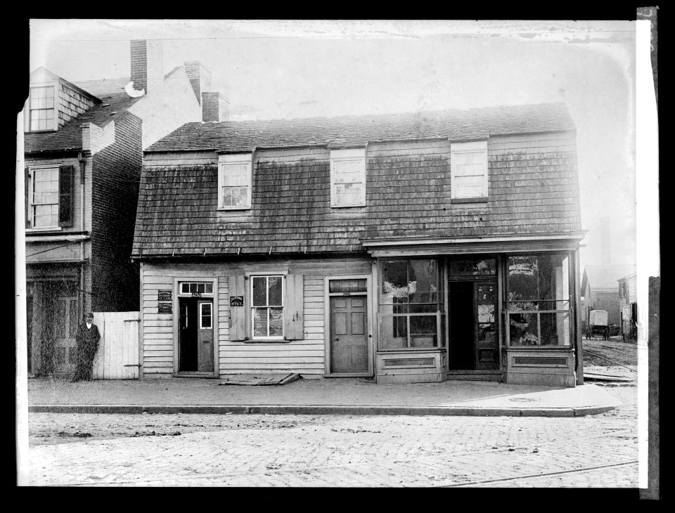Unidentified buildings- Jackson Office and no. 325 LCCN2016824059