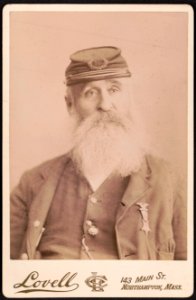 Unidentified Civil War veteran with Grand Army of the Republic medal, kepi with post 86 insignia, and watch fob in his button hole) - Lovell, 143 Main St., Northampton, Mass LCCN2016646227