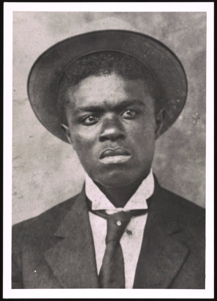 Unidentified man, wearing hat, head-and-shoulder portrait, facing front LCCN2015650127