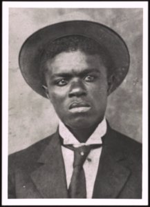 Unidentified man, wearing hat, head-and-shoulder portrait, facing front LCCN2015650127