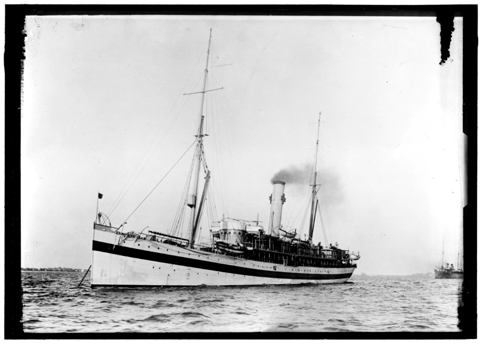UNIDENTIFIED SHIP LOC hec.08235
