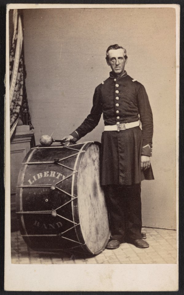 Unidentified soldier in Union uniform with Liberty Band bass drum) - Photographed by Thomas Smith, 142 and 144 North Ninth Street, Philadelphia LCCN2013648218