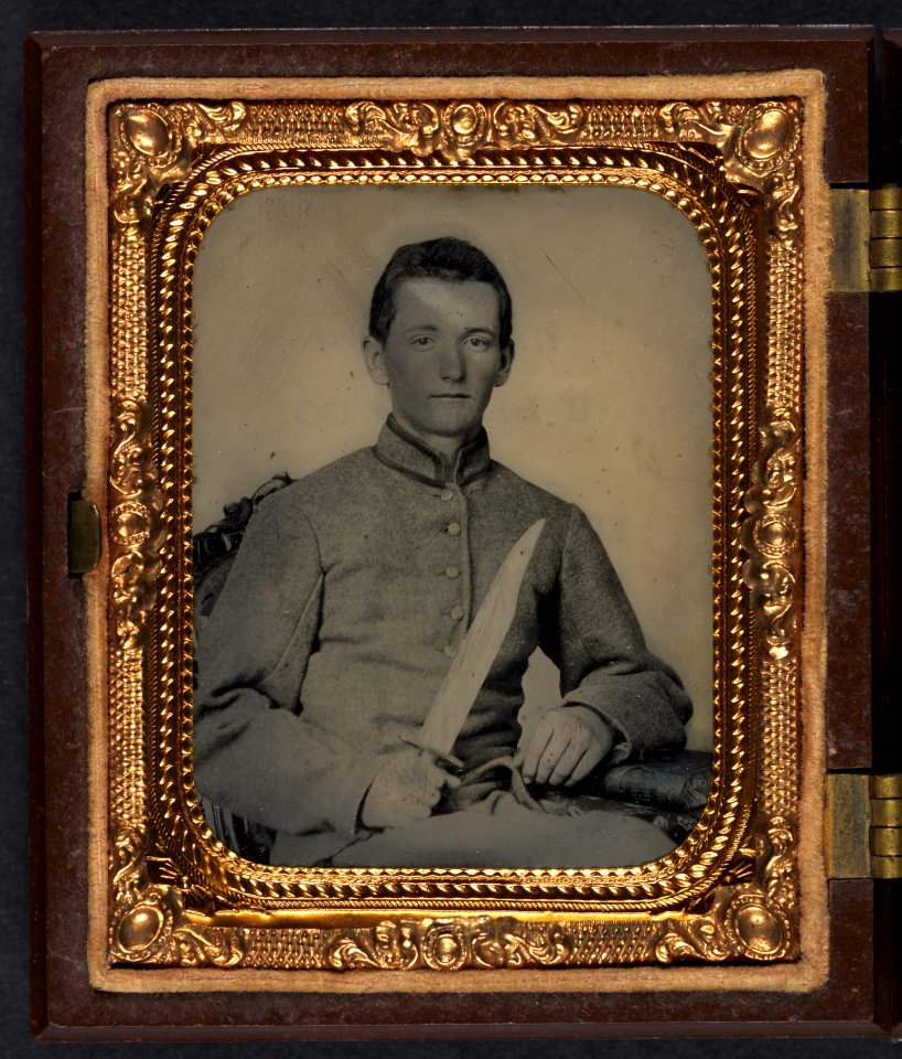 Unidentified soldier in Confederate artillery uniform with large Bowie knife LCCN2010650885