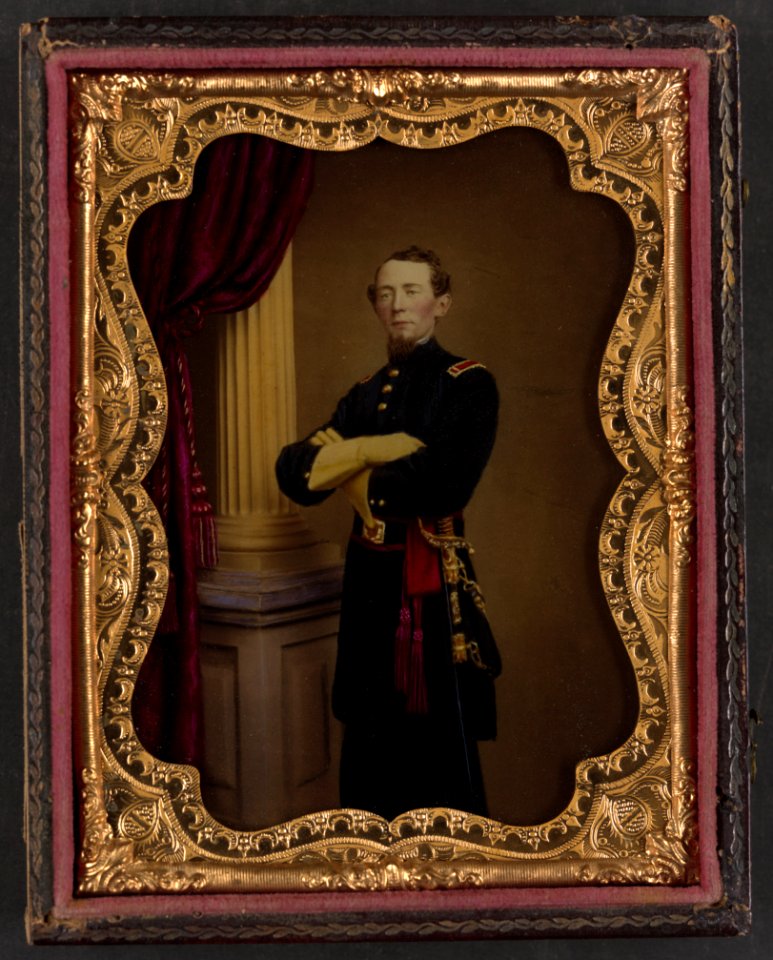 Unidentified soldier in Union officer's uniform) - Jones & Bro., 604 Arch St., Philad(elphi)a LCCN2014647509