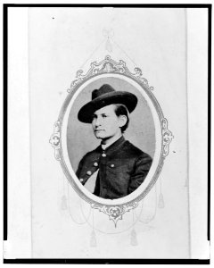 Unidentified Union officer, head-and-shoulders portrait, facing left LCCN2003679612
