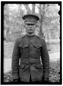 UNIFORMS- CAPTAIN, ARMY LOC hec.09920
