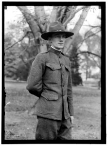 UNIFORMS- SERGEANT, SIGNAL CORPS, ARMY LOC hec.09916