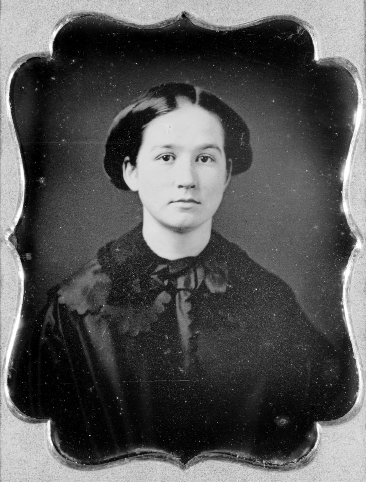 Unidentified woman, possibly Jane Fiske, head-and-shoulders portrait, full face, cropped