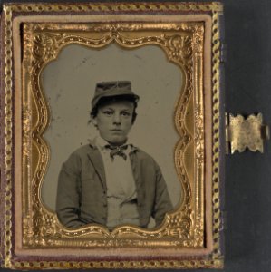 Unidentified young soldier in Confederate infantry uniform 2012648954