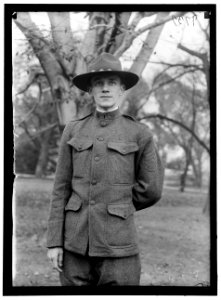 UNIFORMS- SERGEANT, SIGNAL CORPS, ARMY LOC hec.09915