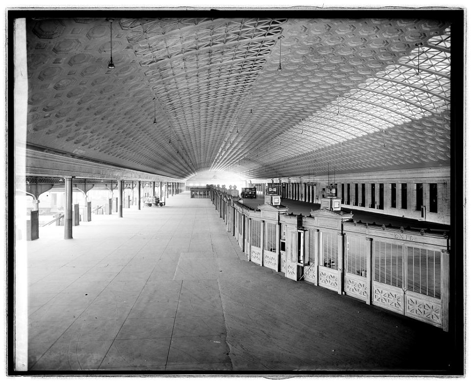 Union Station, (Washington, D.C.), concourse LCCN2016824062
