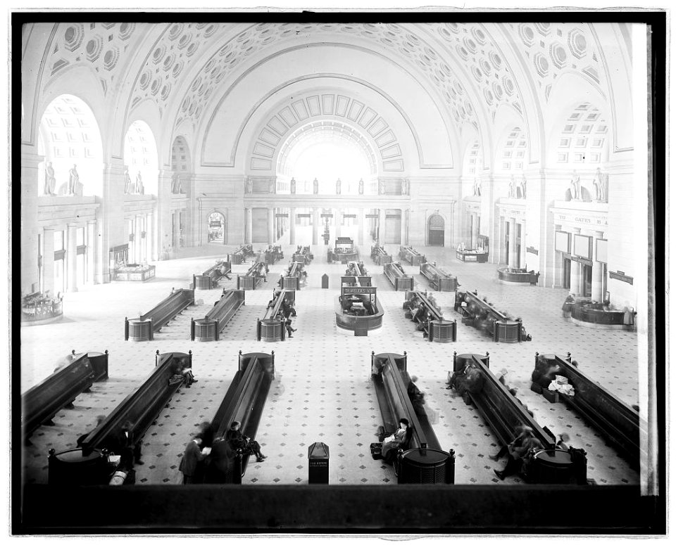 Union Station, (Washington, D.C.), waiting room LCCN2016824064