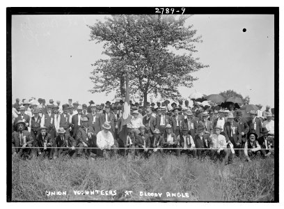 Union Volunteers (i.e., 72nd Pennsylvania Infantry) at Bloody Angle LCCN2014693812