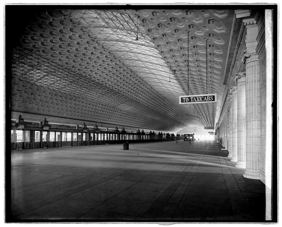 Union Station, (Washington, D.C.), concourse LCCN2016824066