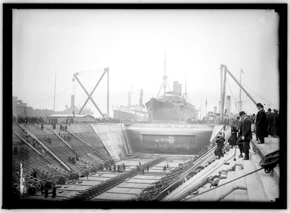 UNITED STATES NAVY. EITEL FRIEDRICH, GERMAN SHIP TAKEN OVER BY U.S.; IN DRY DOCK LCCN2016866229