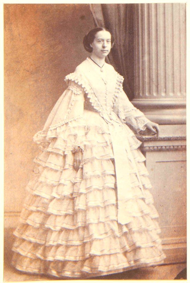 Unknown Person (photographer) - Princess Elizabeth of Baden (1860)