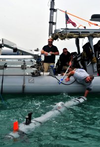 Unmanned Underwater Vehicle operations 130501-N-CG436-170