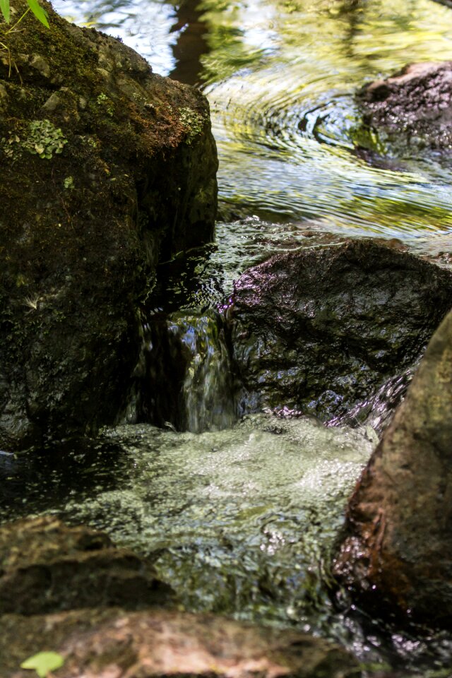 Flowing light water splash